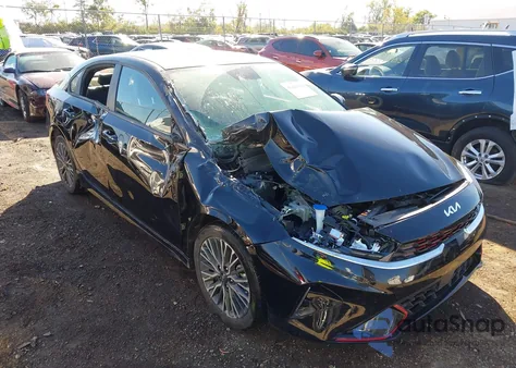 2024 Kia Forte Gt-Line z USA, uszkodzony, nr VIN 3KPF54AD6RE715549